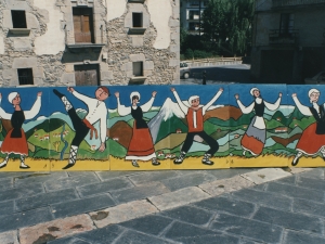 Lardizabal herri eskolako ikasleek Iztuetaren omenaldiaren barruan antolatutako erakusketarako prestaturiko murala